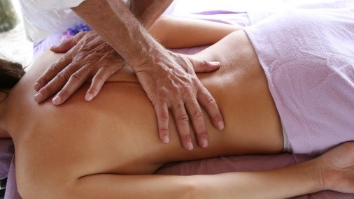 MASSAGE YONI CHO CẶP VỢ CHỒNG TẠI QUẬN PHÚ NHUẬN